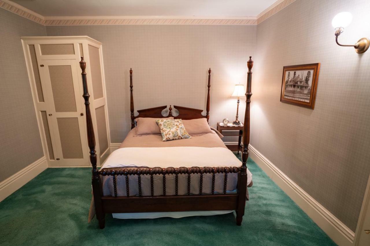 Mccloud Hotel Εξωτερικό φωτογραφία
